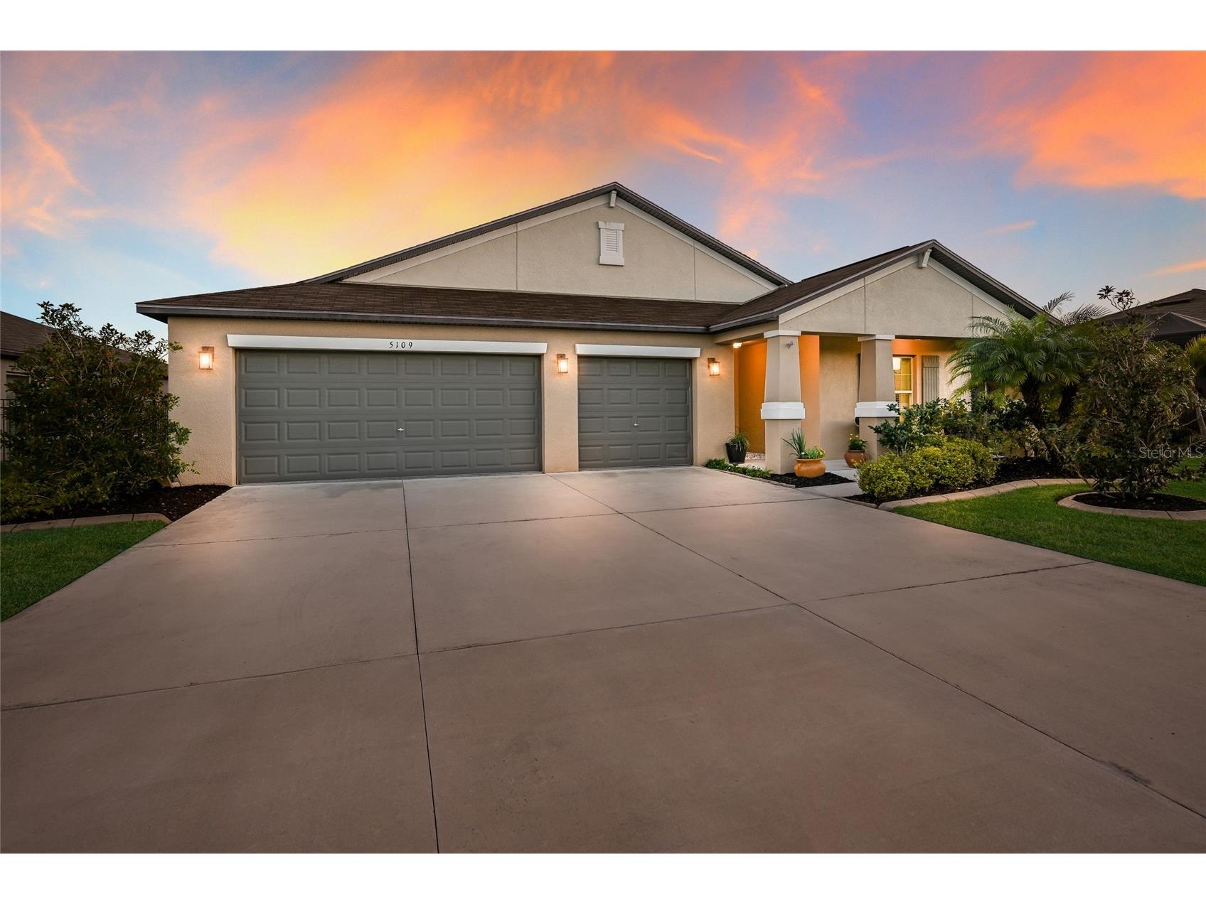5109 Olano Street Palmetto FL 34221 A4686048 image1