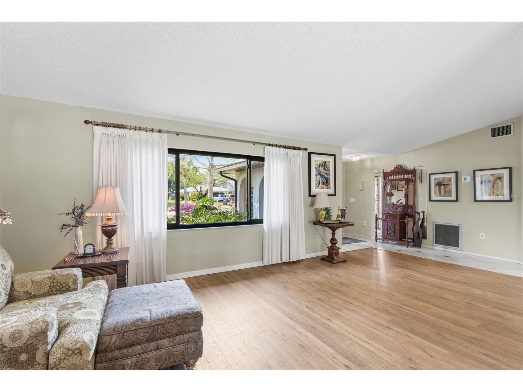 5109 Palm Aire Drive Sarasota FL 34243 A4686695 image11