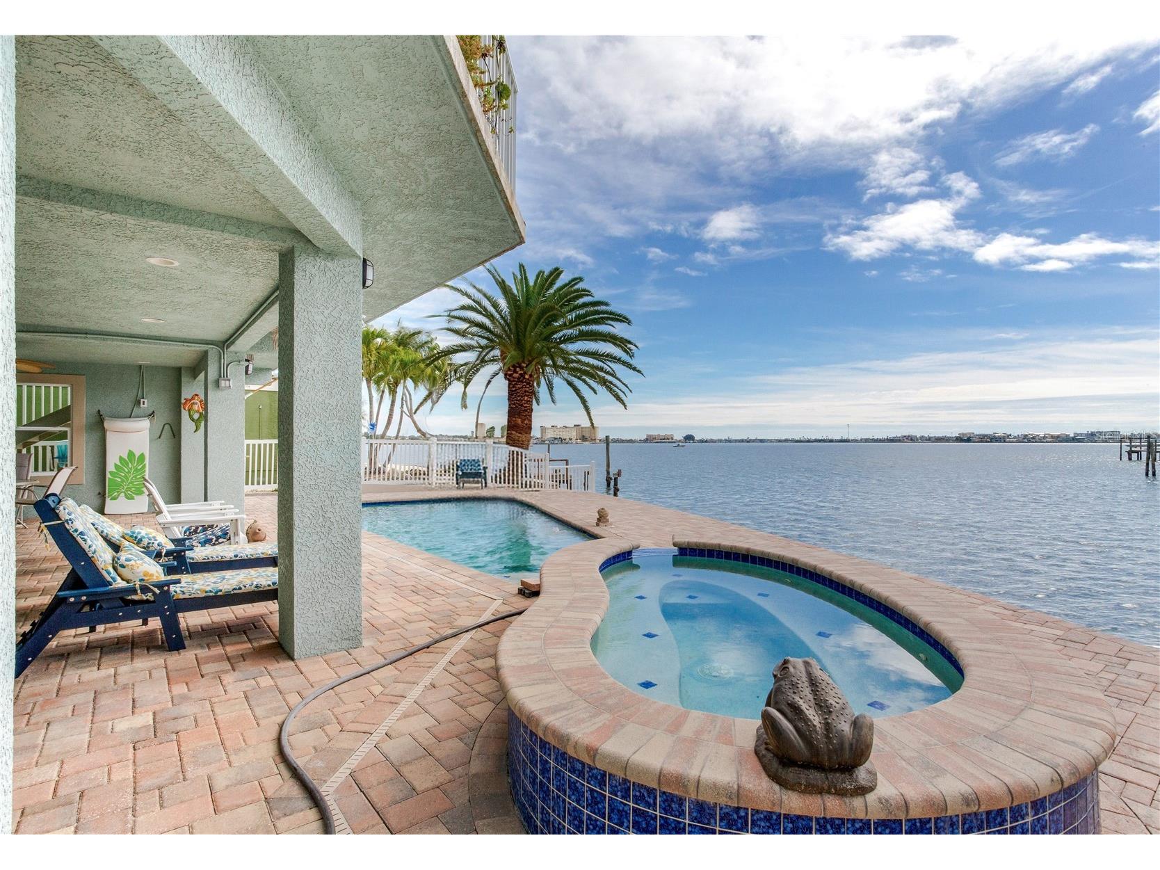 511 161st Avenue Redington Beach FL 33708 - BOCA CIEGA BAY TB8455005 image1