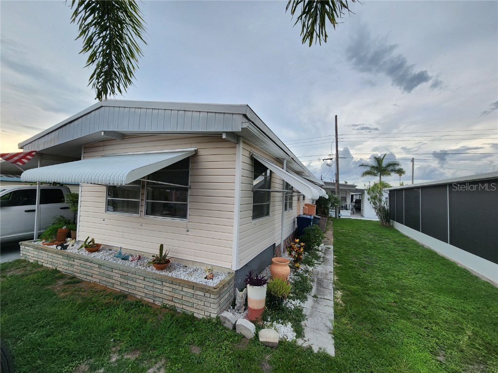 511 50th Avenue Terrace W Bradenton FL 34207 A4616833 image1