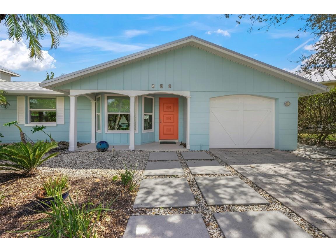 511 68th Street Holmes Beach FL 34217 - GRAND CANAL A4670357 image1