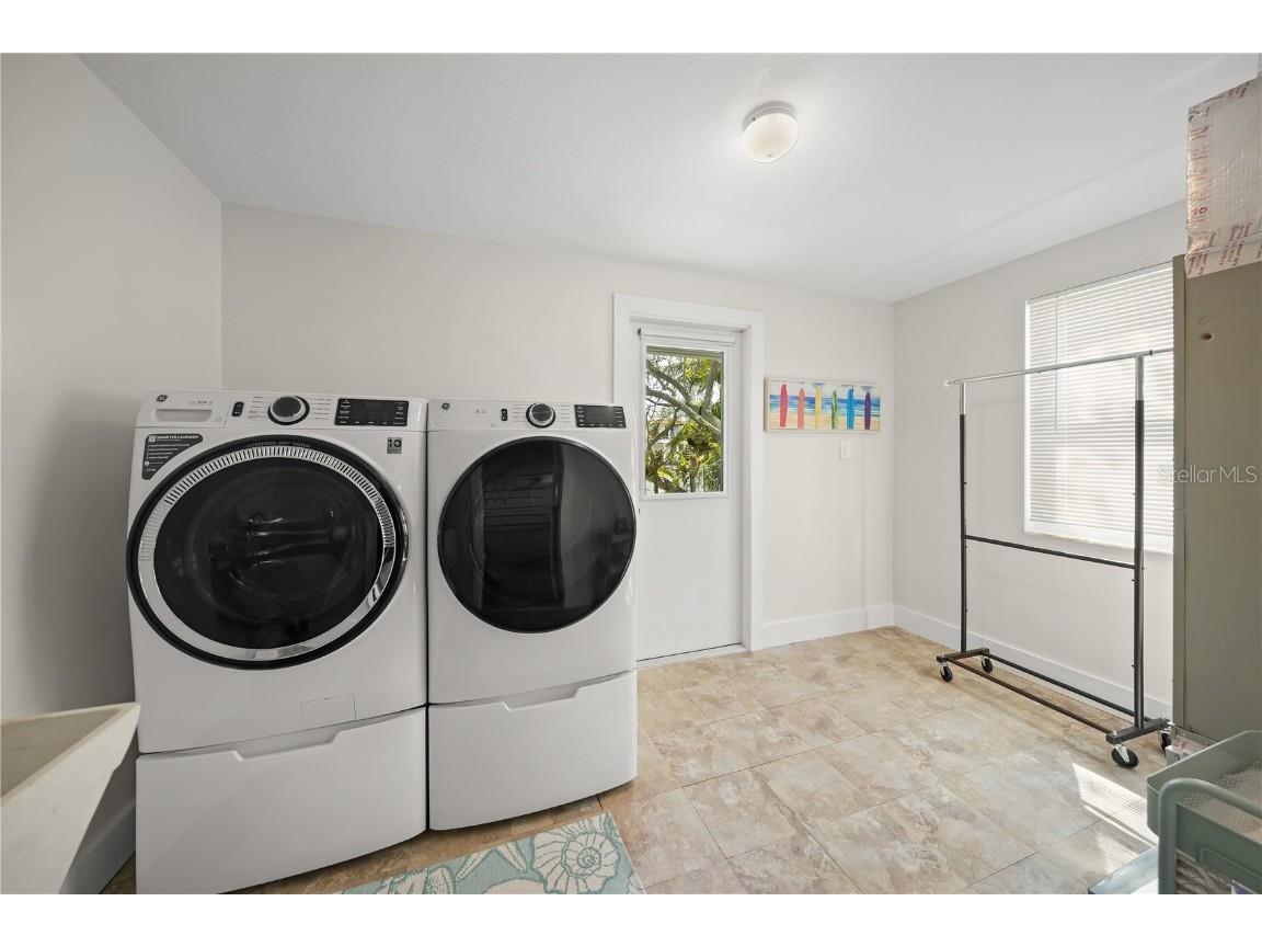 511 68th Street Holmes Beach FL 34217 - GRAND CANAL A4670357 image12