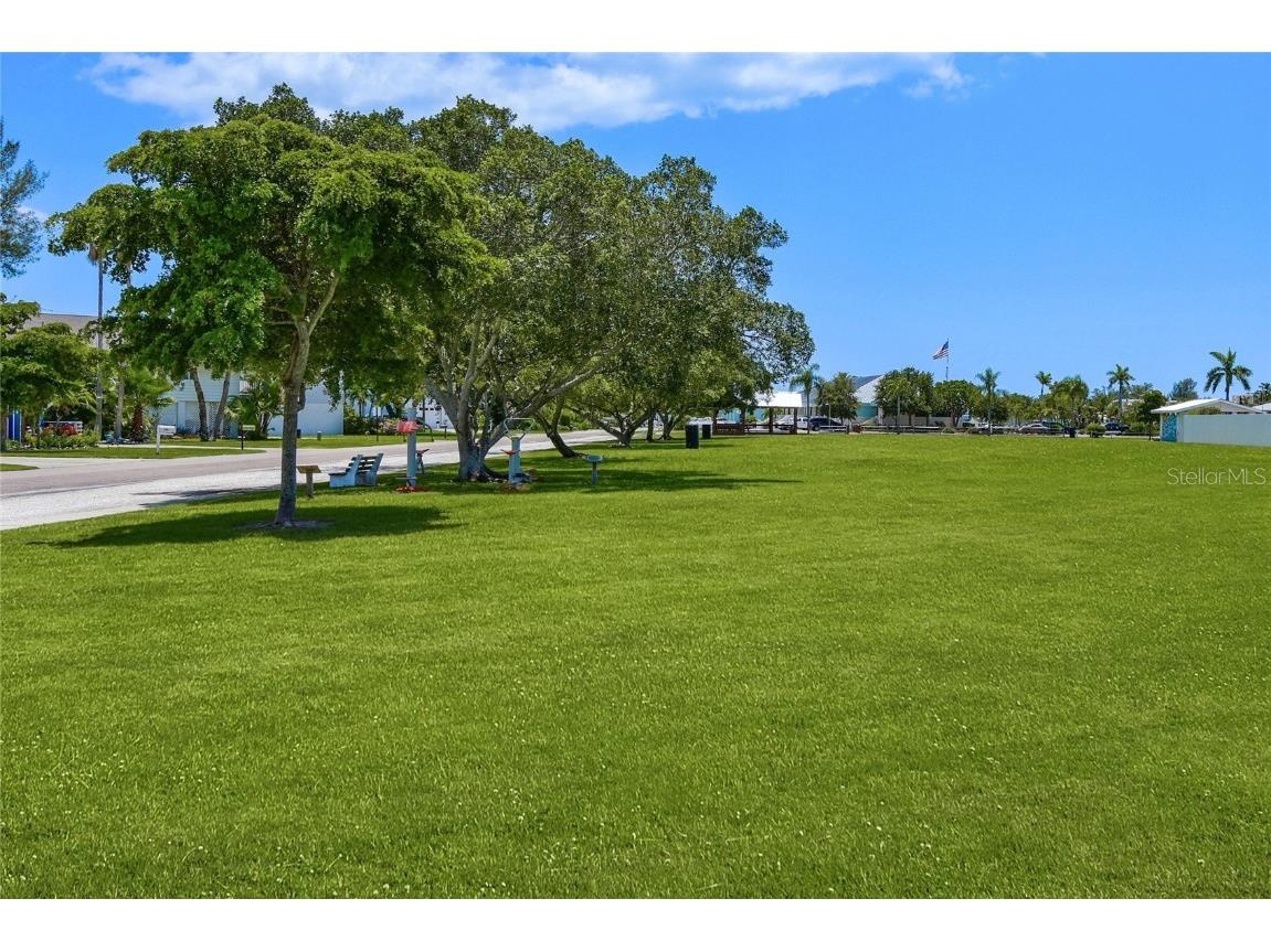 511 68th Street Holmes Beach FL 34217 - GRAND CANAL A4670357 image45