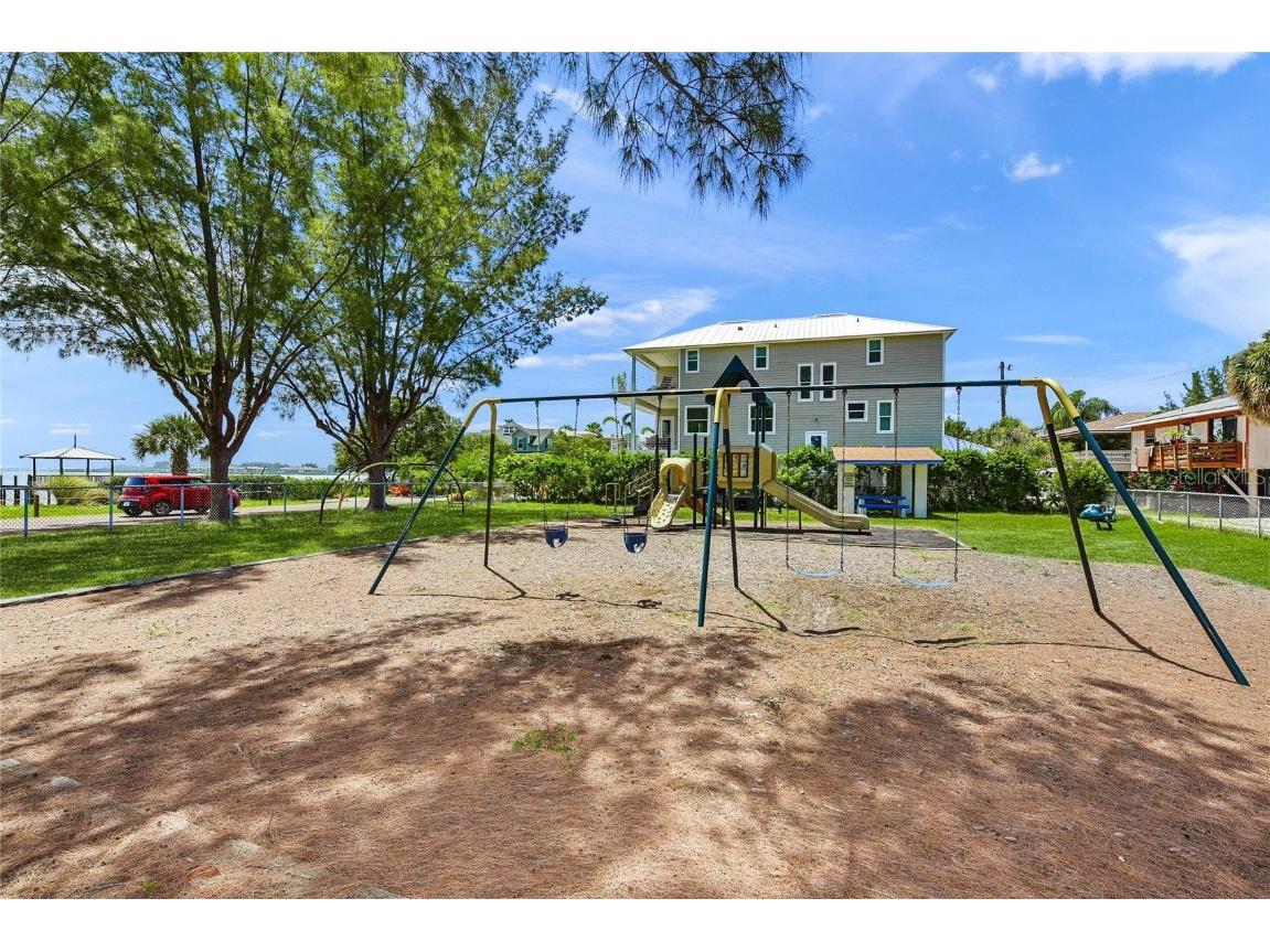 511 68th Street Holmes Beach FL 34217 - GRAND CANAL A4670357 image47