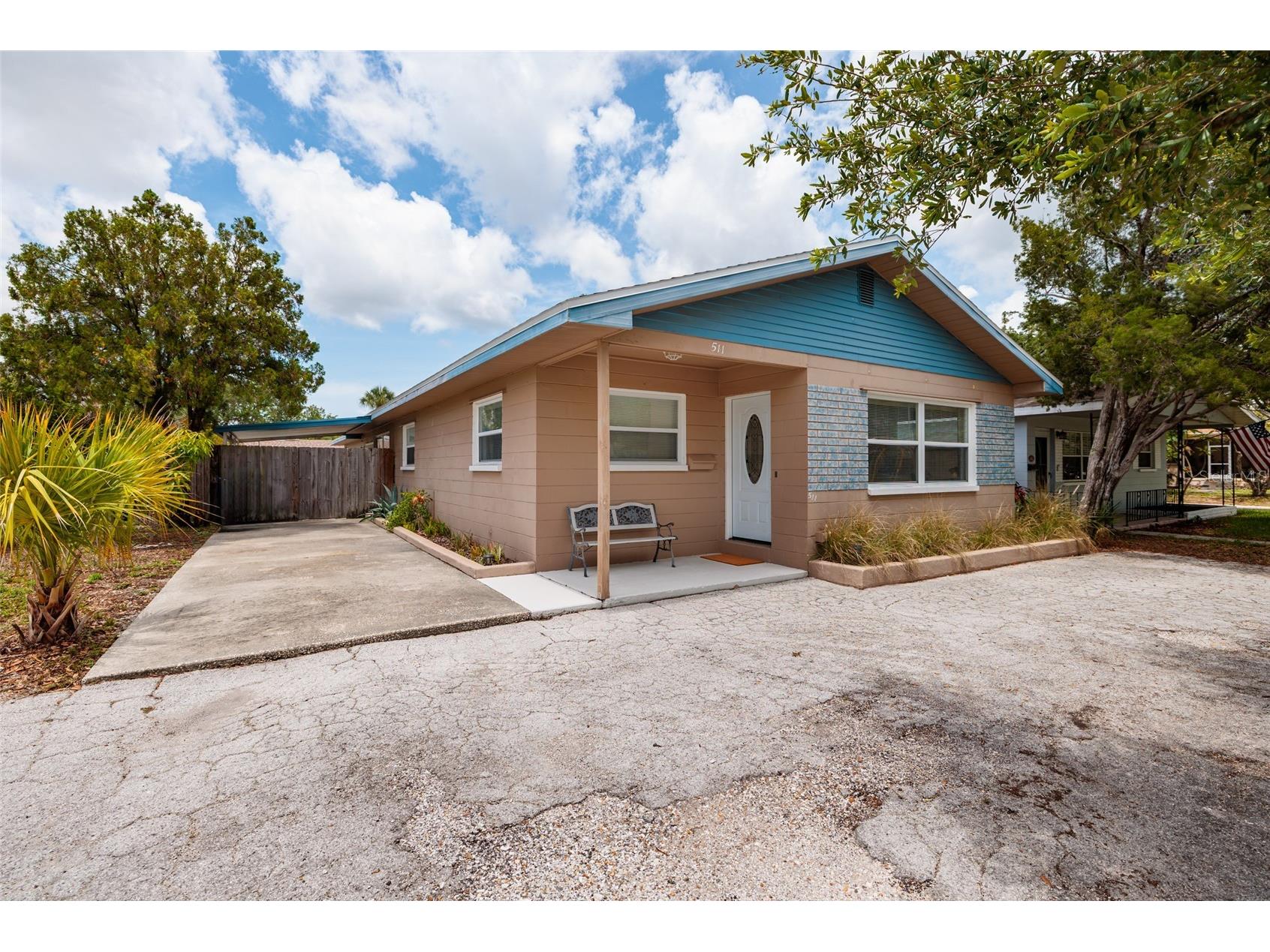 511 74th Avenue N Saint Petersburg FL 33702 TB8514956 image1
