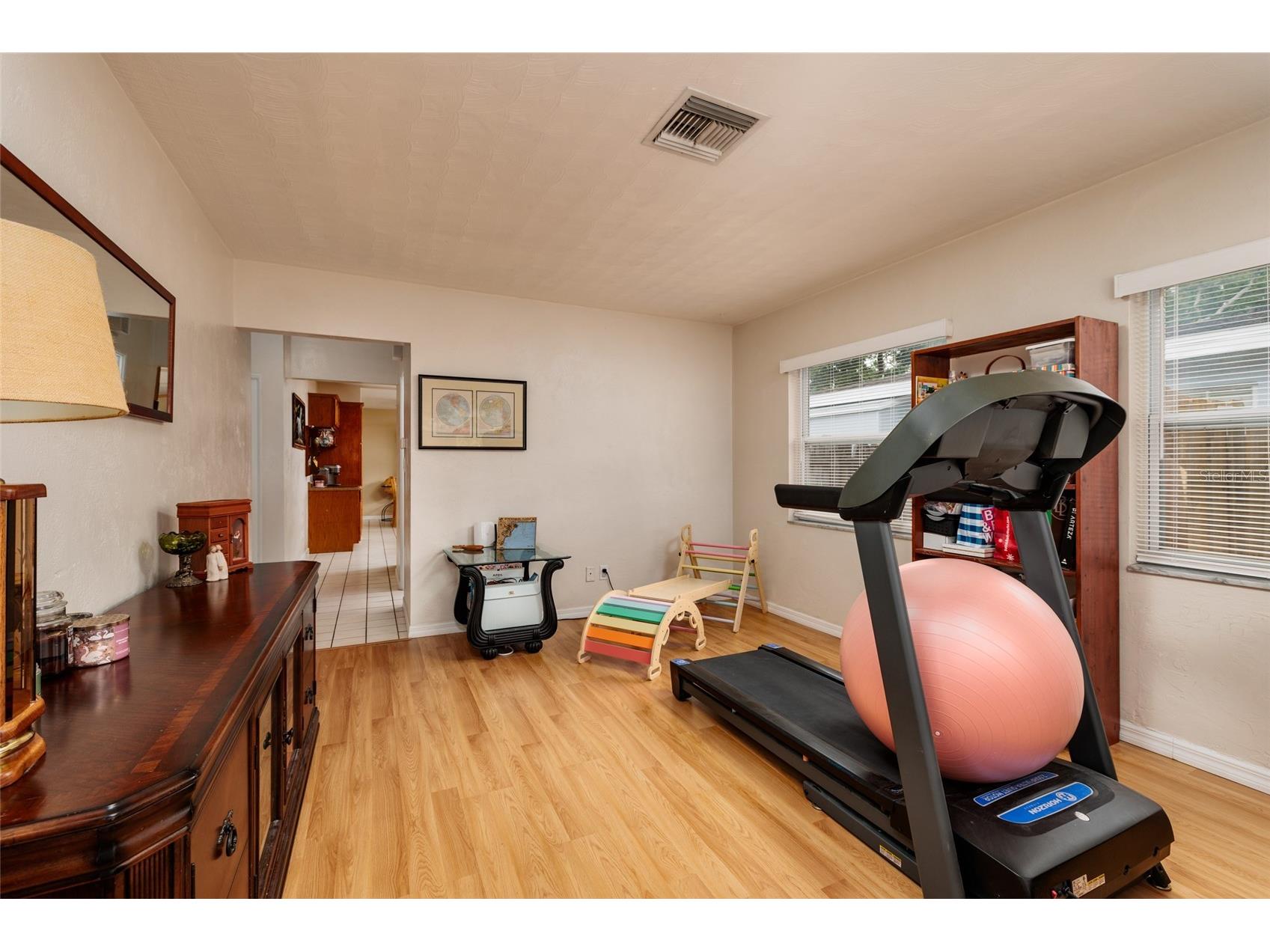 511 74th Avenue N Saint Petersburg FL 33702 TB8514956 image15