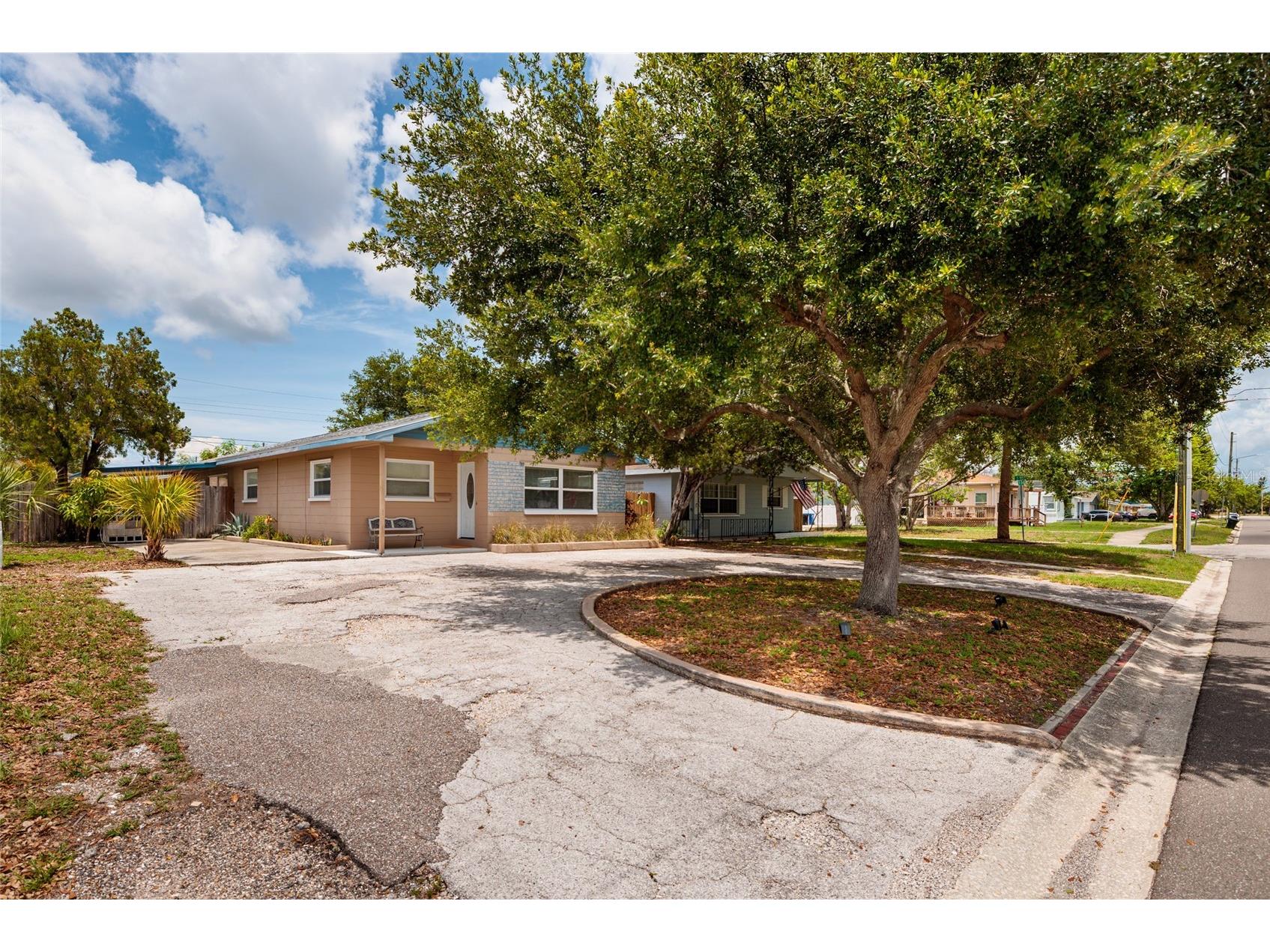 511 74th Avenue N Saint Petersburg FL 33702 TB8514956 image8