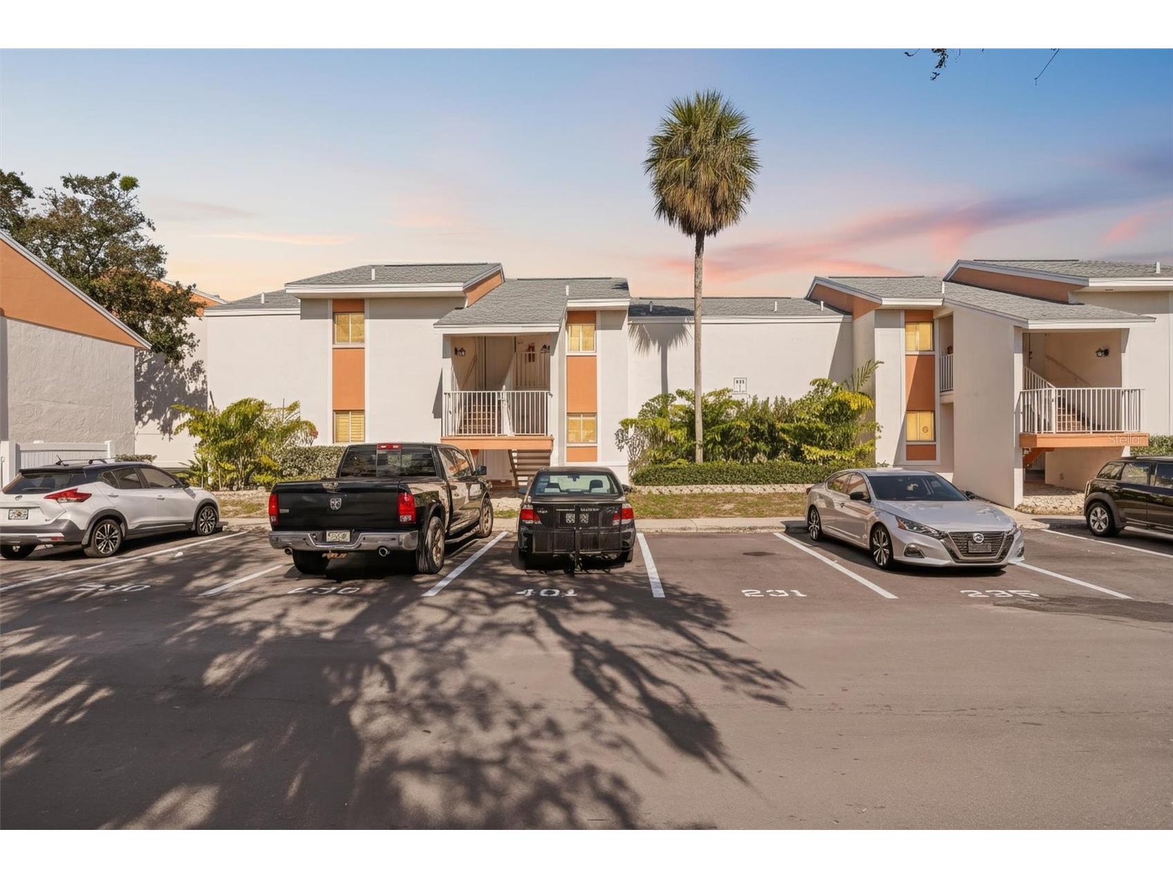 511 99th Avenue N #102 Saint Petersburg FL 33702 TB8457495 image1