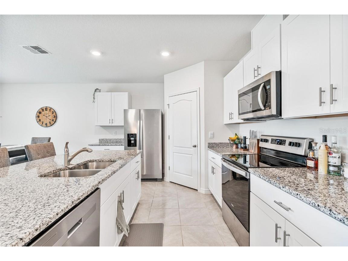 511 Baroness Way Deland FL 32724 V4945120 image10