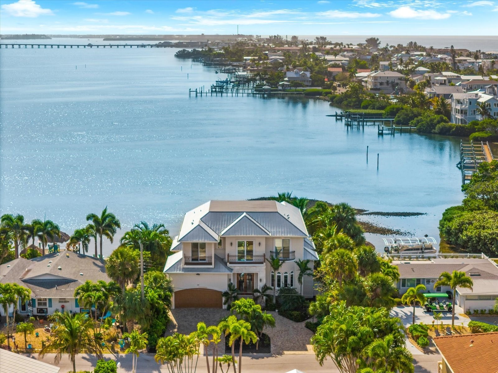 511 Bayview Drive Holmes Beach FL 34217 A4675904 image5