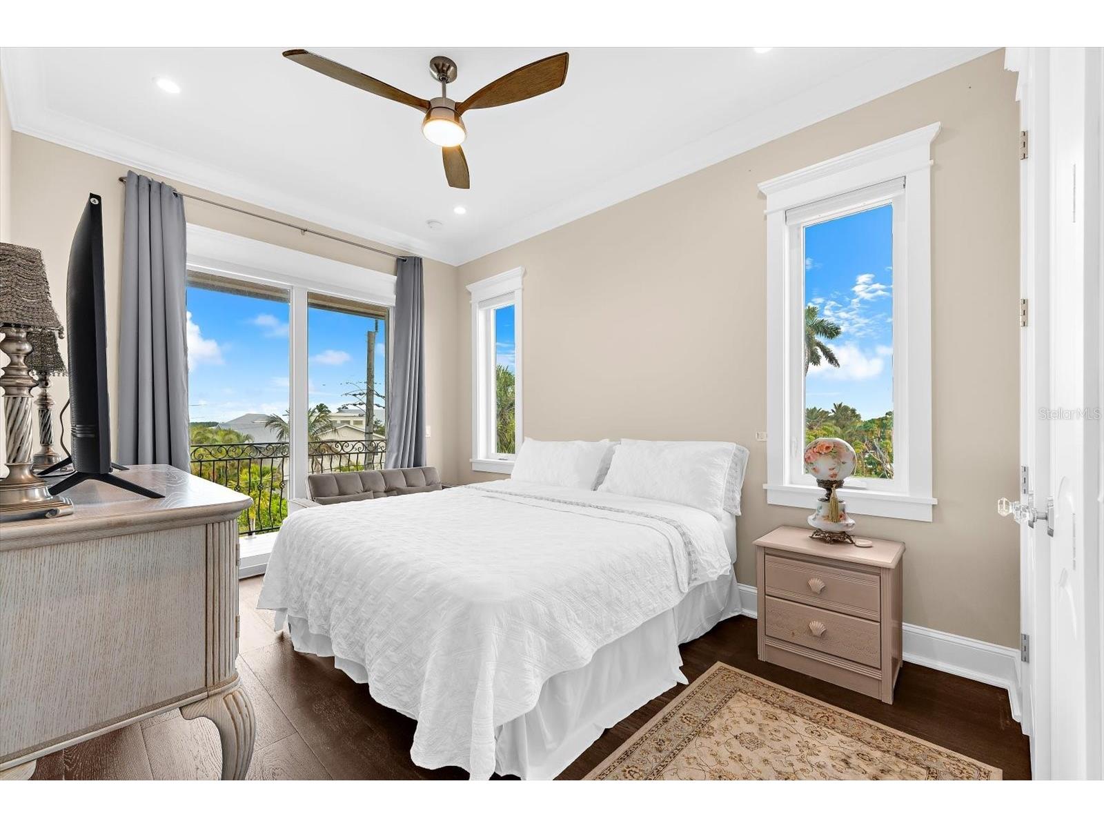 511 Bayview Drive Holmes Beach FL 34217 A4675904 image50