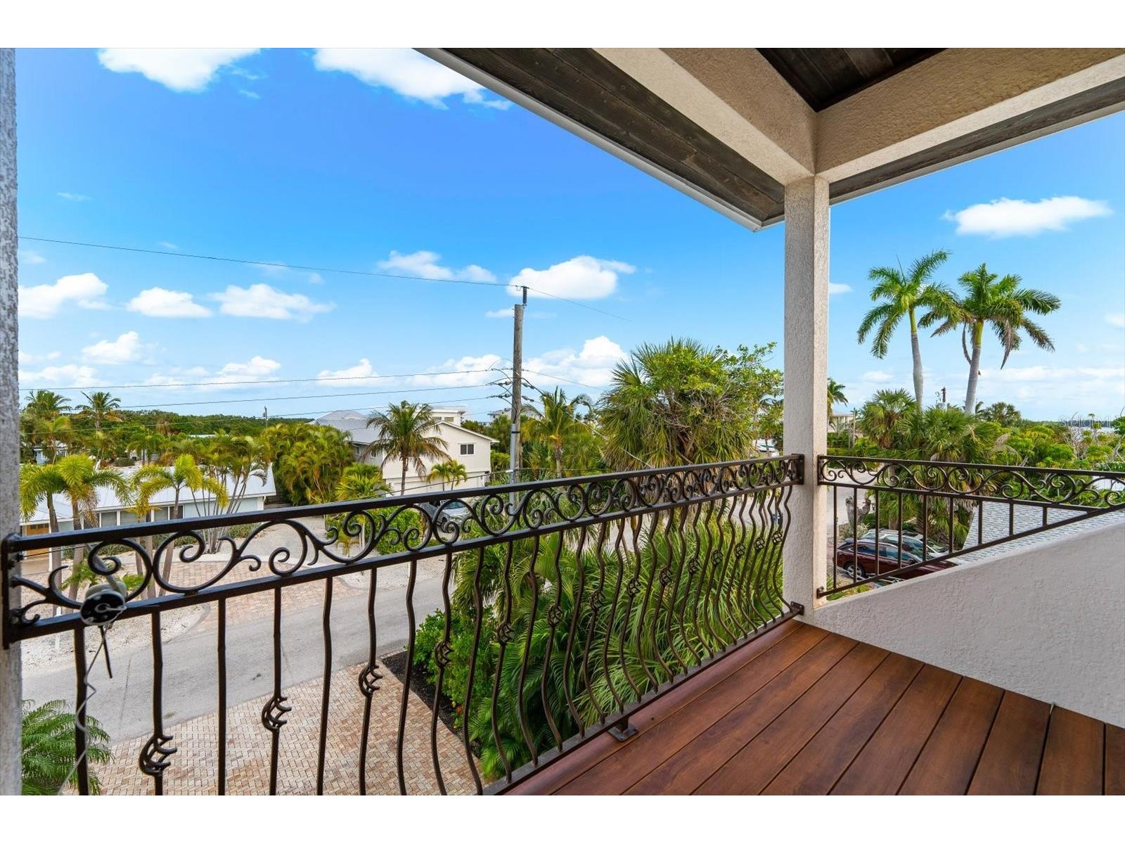 511 Bayview Drive Holmes Beach FL 34217 A4675904 image51