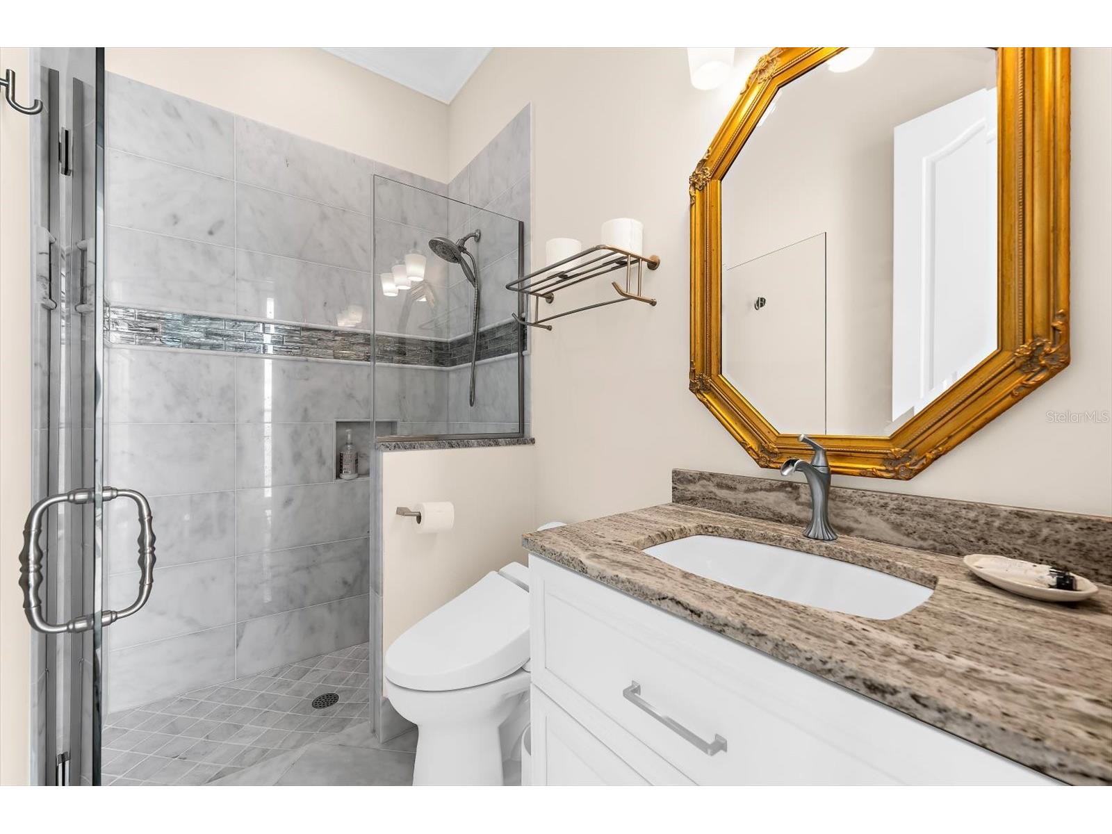 511 Bayview Drive Holmes Beach FL 34217 A4675904 image64