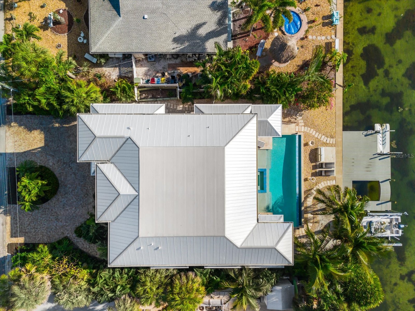 511 Bayview Drive Holmes Beach FL 34217 A4675904 image90