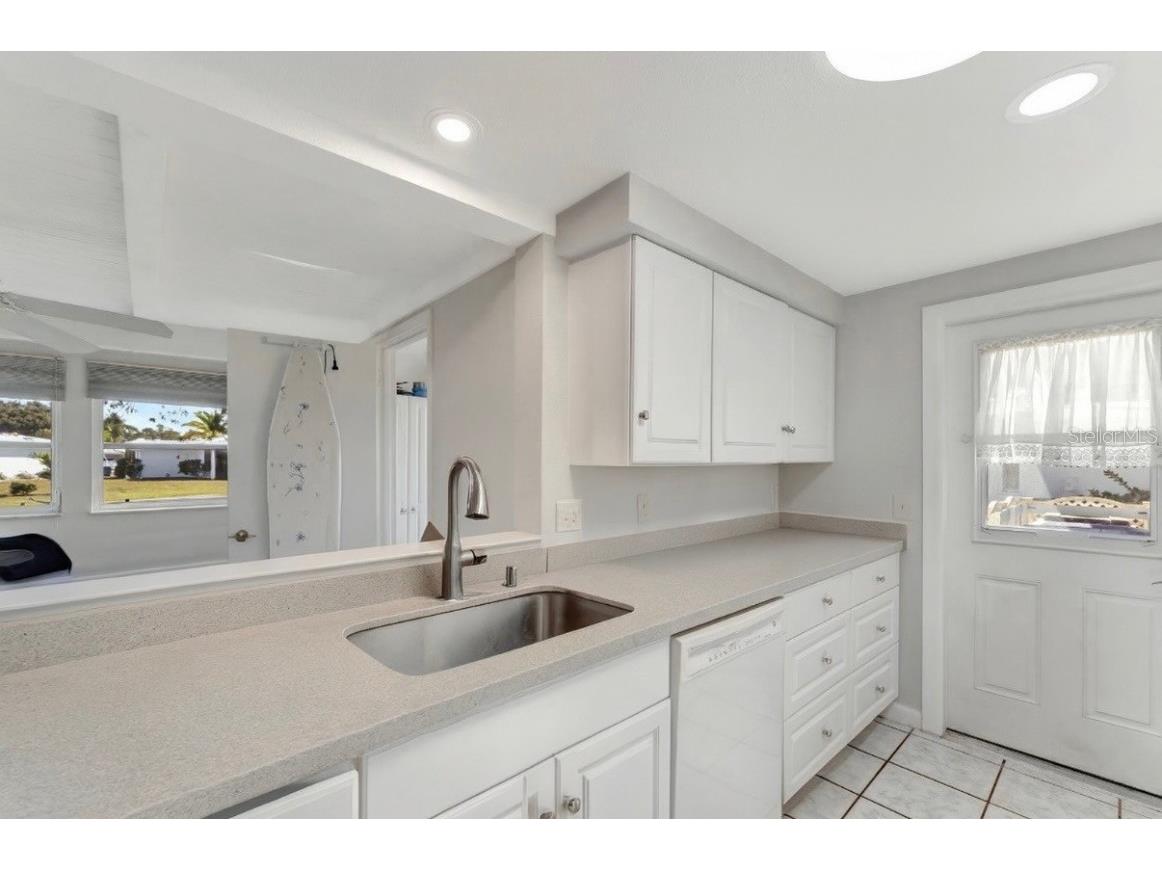 511 Circlewood Drive #Q-16 Venice FL 34293 TB8453708 image7