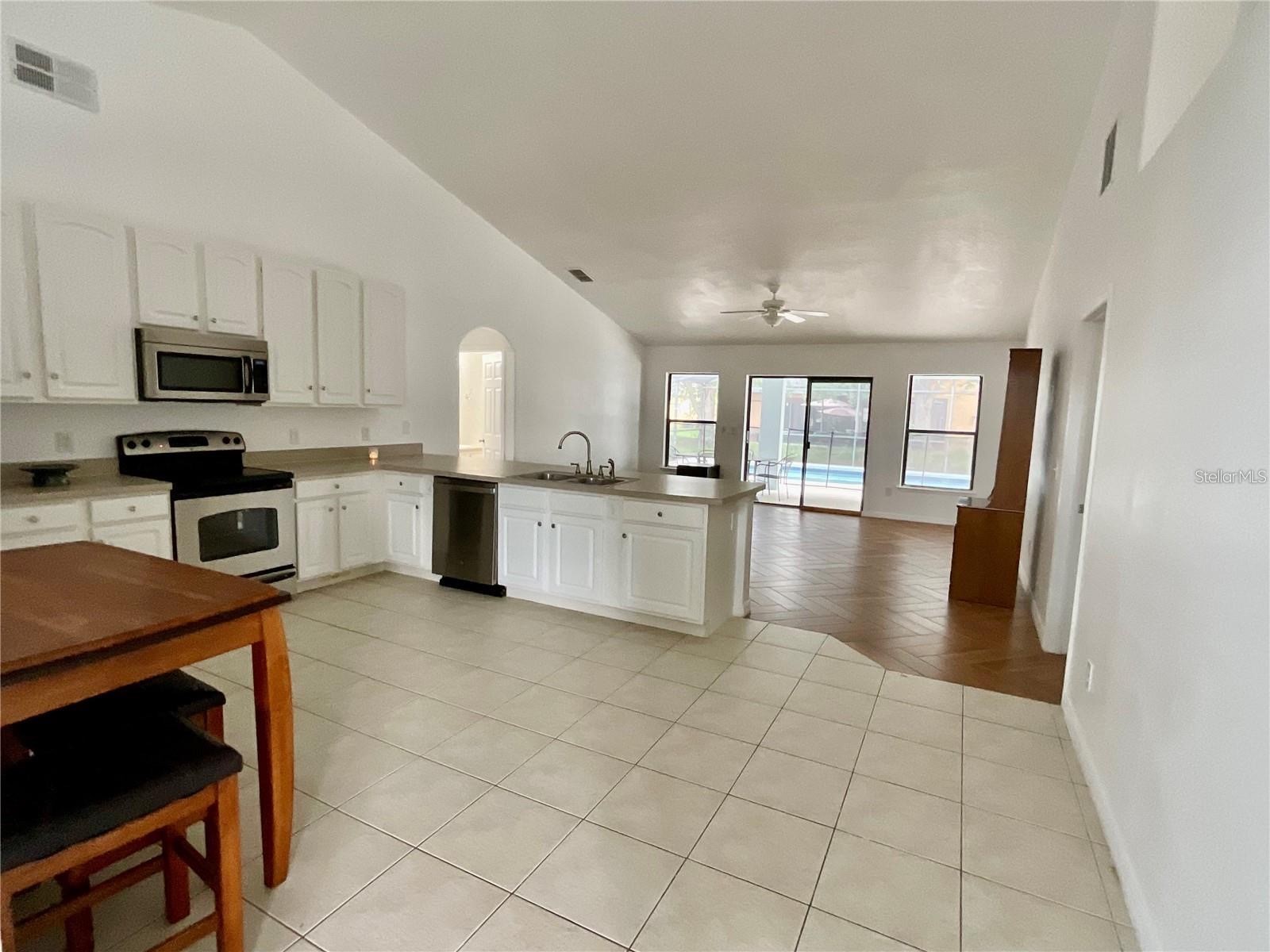511 Coventry Road Davenport FL 33897 S5151040 image4