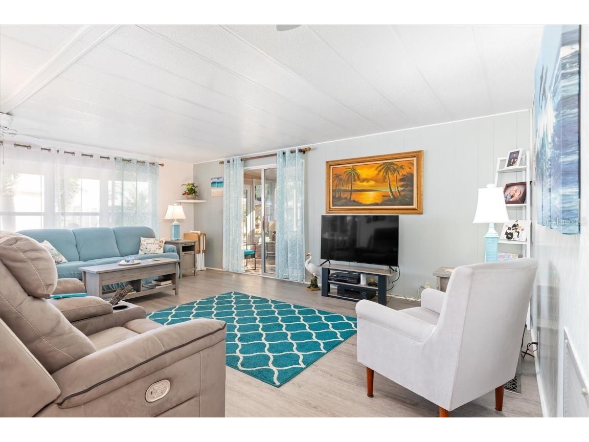 511 Crampton Lane North Fort Myers FL 33903 C7518075 image5