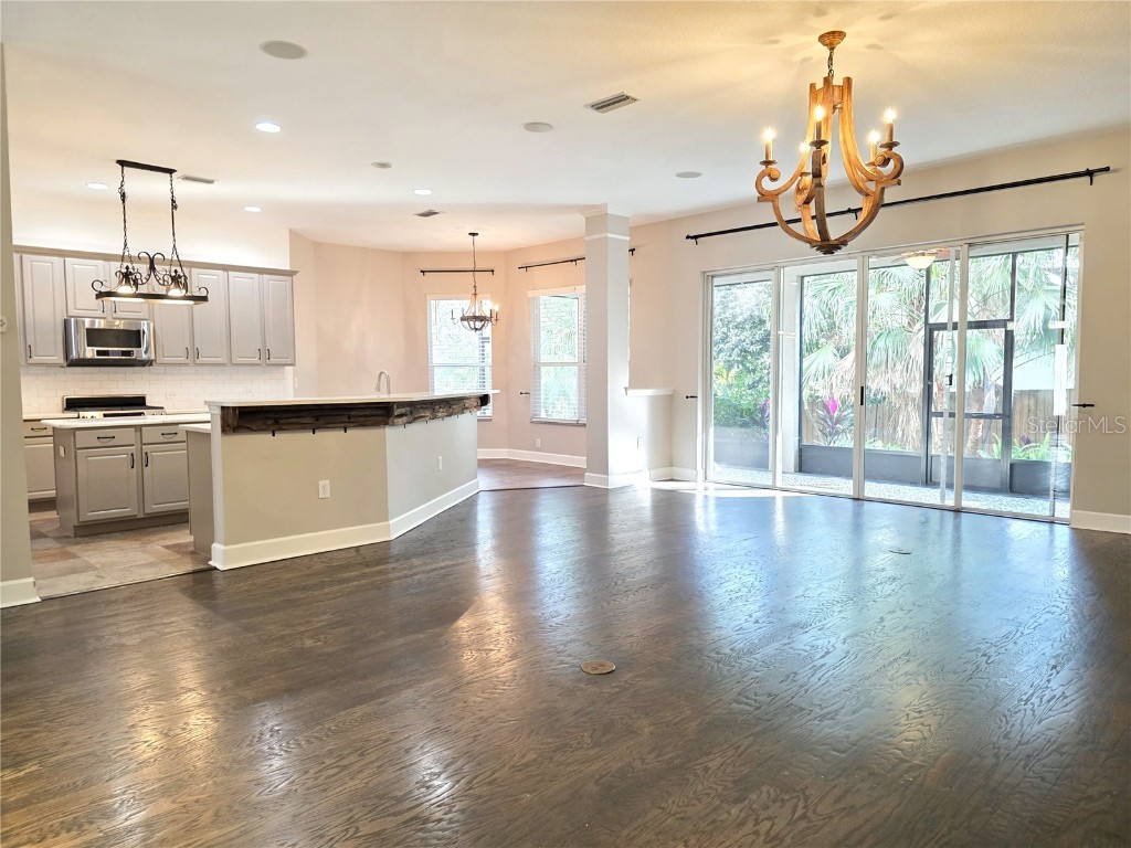 511 Crowned Eagle Court Valrico FL 33594 TB8461859 image6