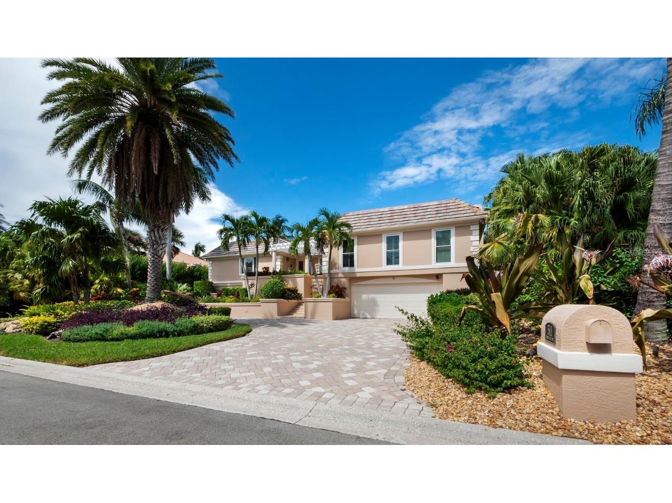 511 Harbor Gate Way Longboat Key FL 34228 - SARASOTA BAY A4583545 image1