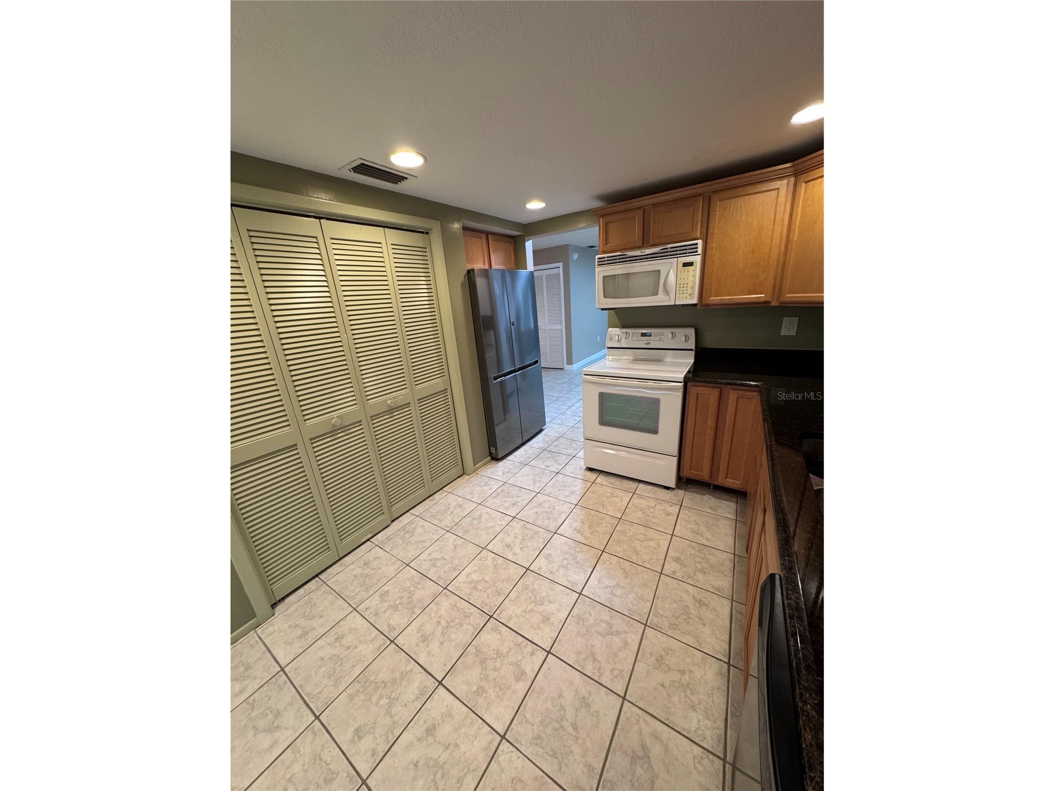 511 Longfellow Court #B Safety Harbor FL 34695 W7884454 image24