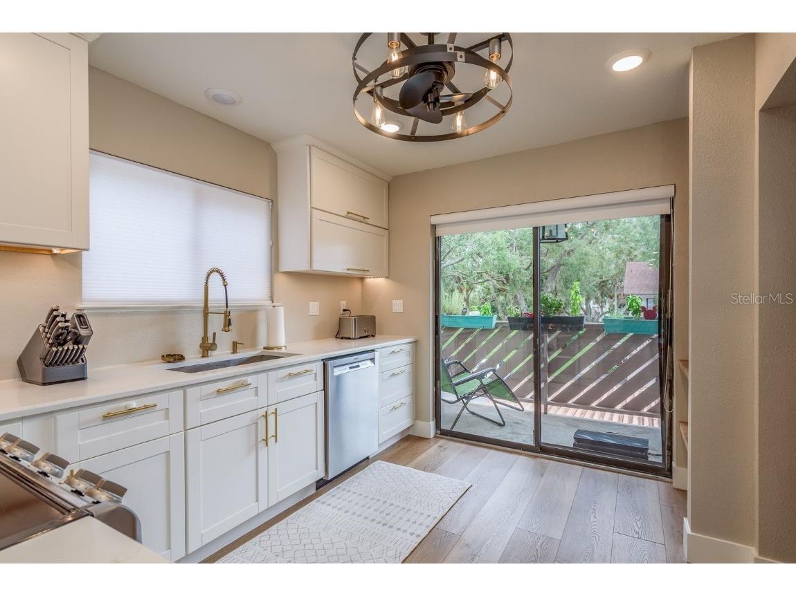 511 Longfellow Court #D Safety Harbor FL 34695 TB8424228 image17