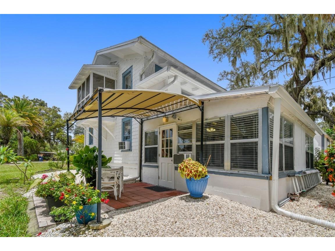 511 Ohio Avenue, Crystal Beach, FL, 34681 MLS U8206940 Edina Realty