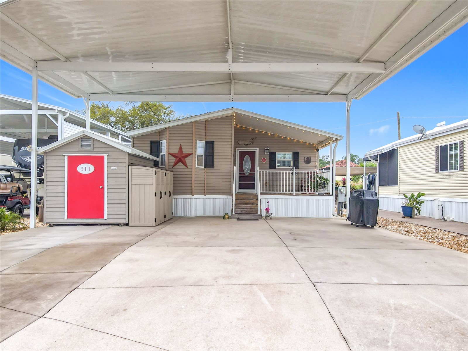 511 Par Pines Boulevard Davenport FL 33837 S5121507 image1