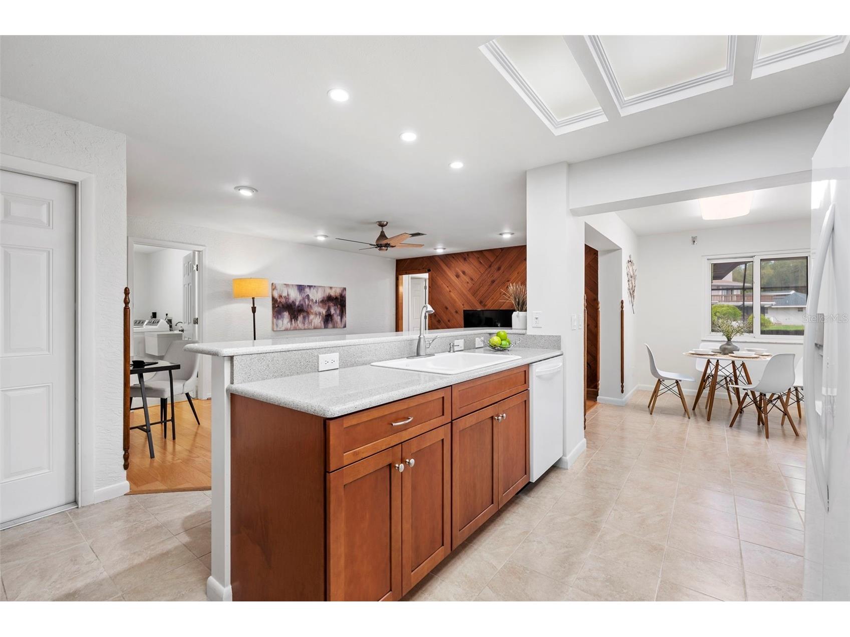 511 Riviera Bay Drive NE Saint Petersburg FL 33702 TB8486821 image11