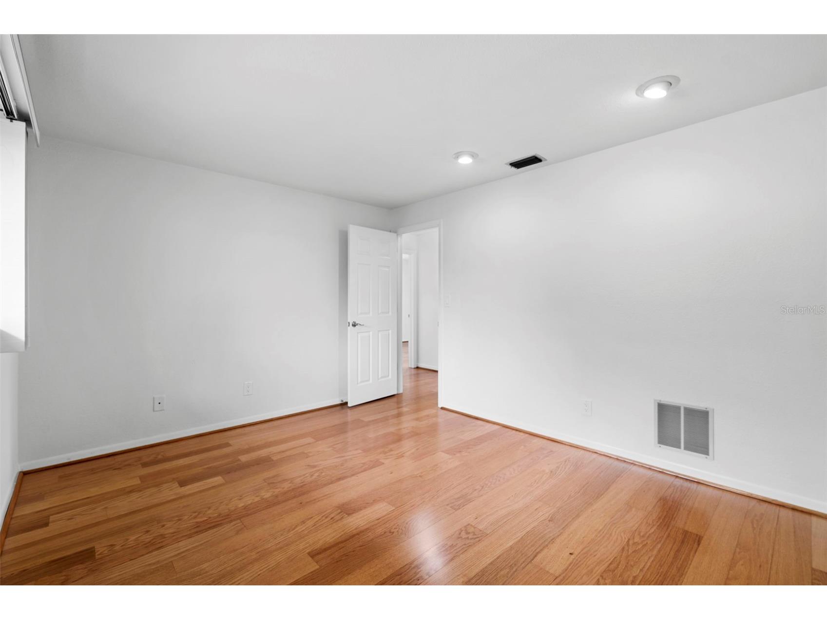 511 Riviera Bay Drive NE Saint Petersburg FL 33702 TB8486821 image26