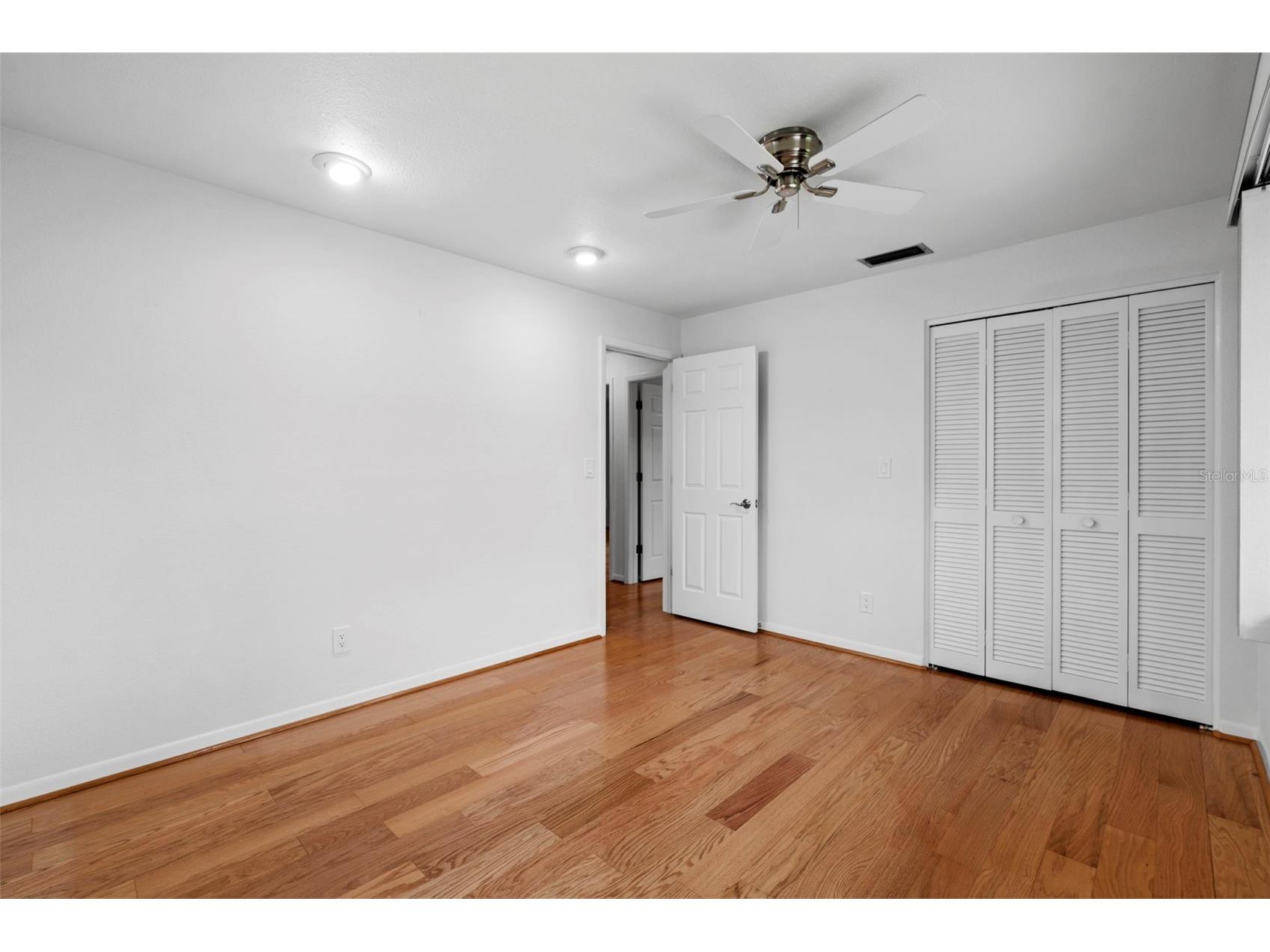 511 Riviera Bay Drive NE Saint Petersburg FL 33702 TB8486821 image33