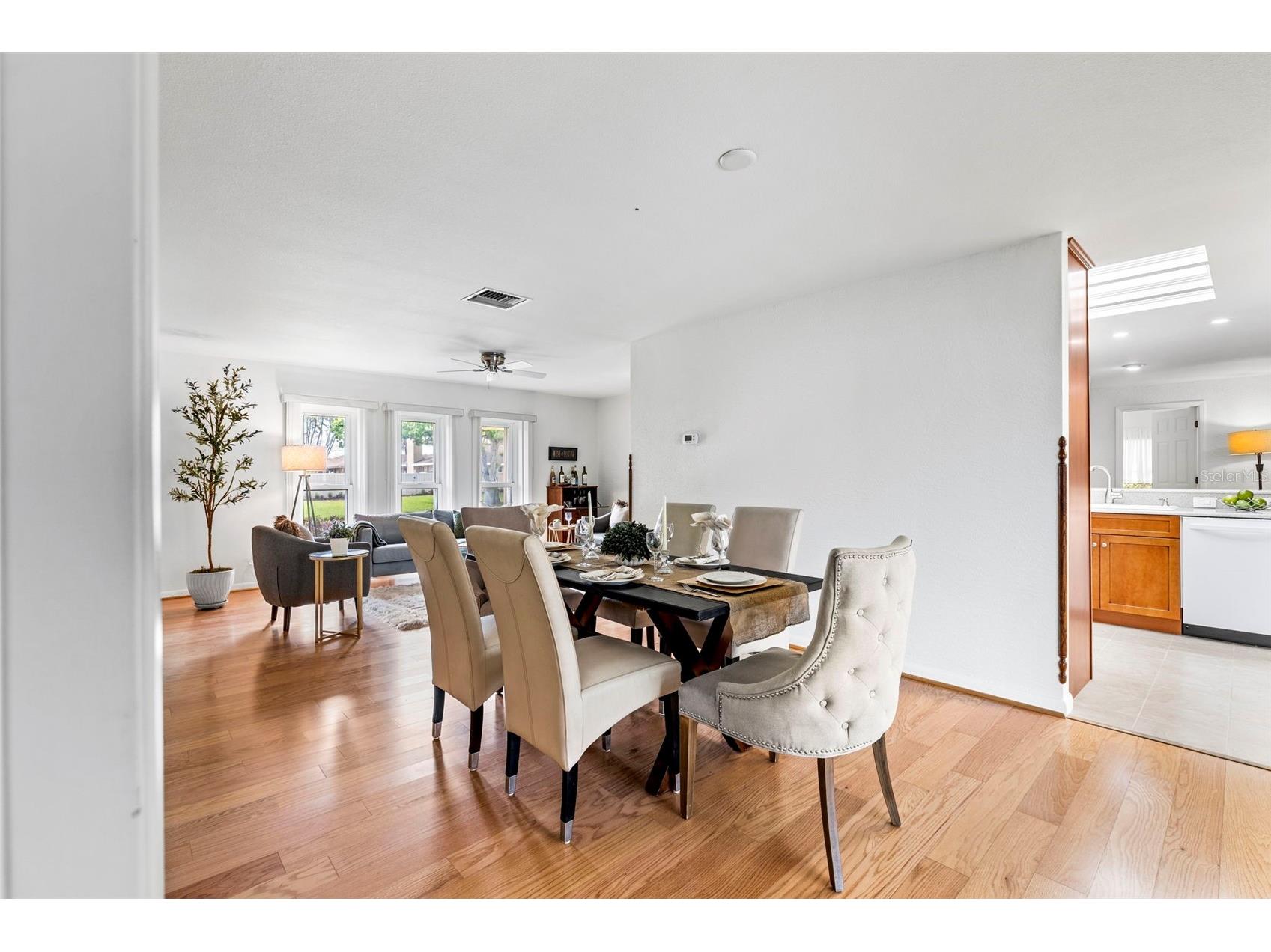 511 Riviera Bay Drive NE Saint Petersburg FL 33702 TB8486821 image6