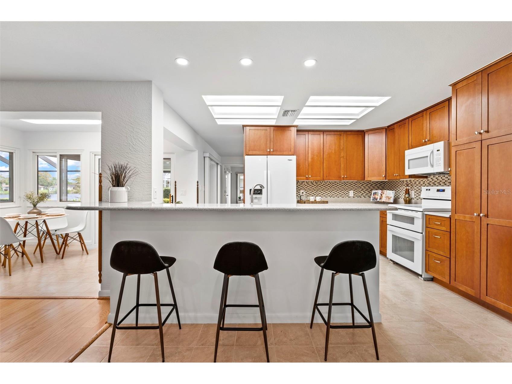 511 Riviera Bay Drive NE Saint Petersburg FL 33702 TB8486821 image8