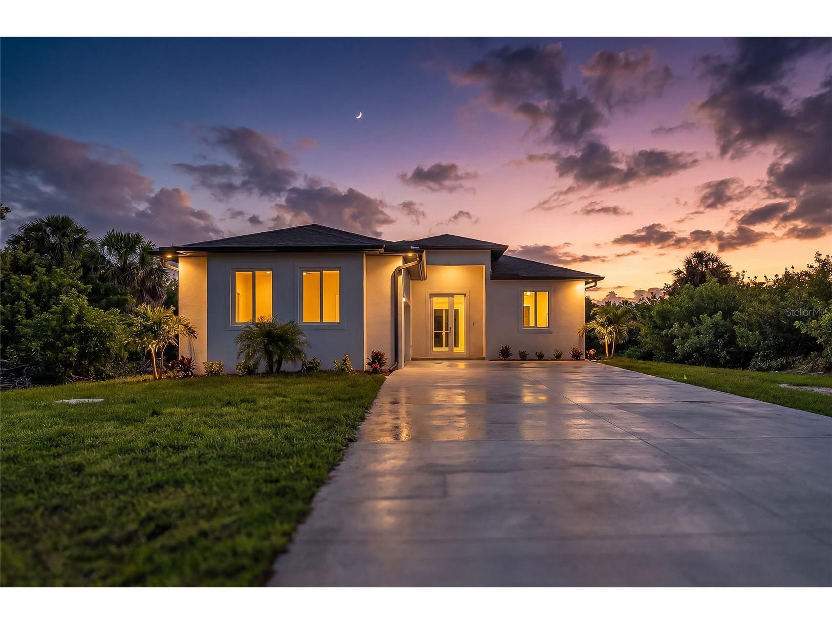 511 Sweetwater Drive Rotonda West FL 33947 N6143700 image1