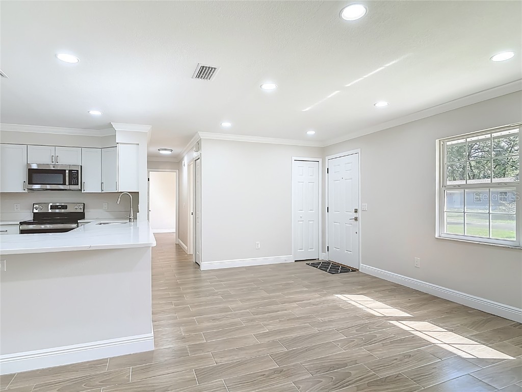 511 W Gardenia Drive Orange City FL 32763 V4945899 image5