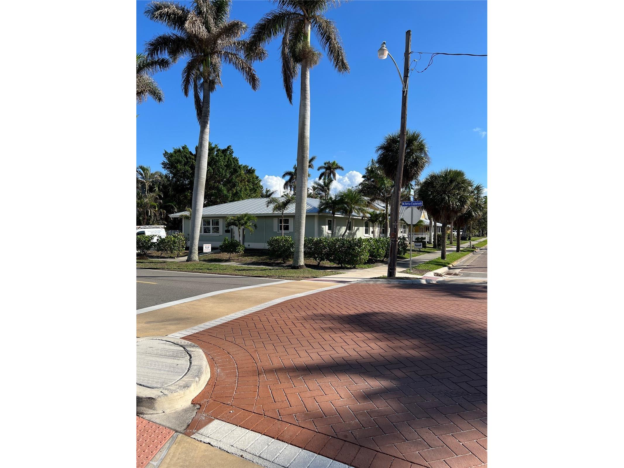 511 W Retta Esplanade Punta Gorda FL 33950 C7526227 image4