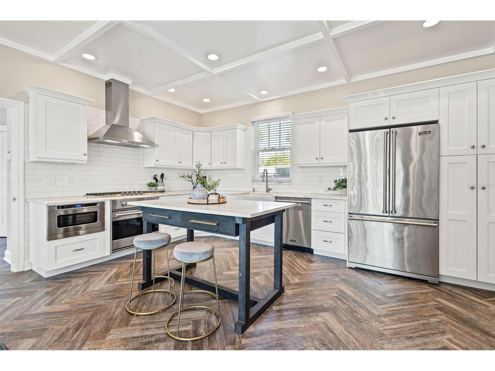 511 Windward Passage Clearwater Beach FL 33767 - INTRACOASTAL WATERWAY TB8472453 image10