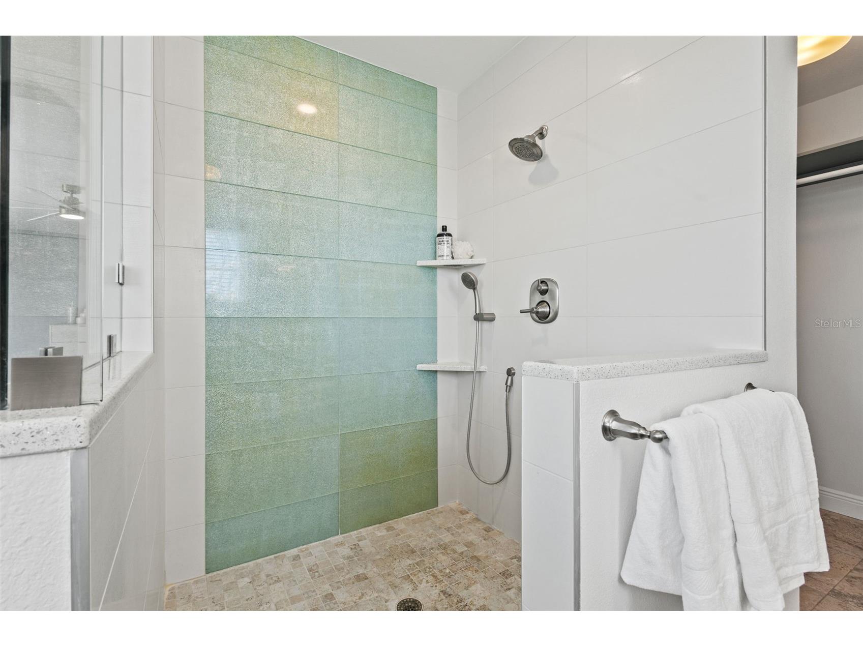 511 Windward Passage Clearwater Beach FL 33767 - INTRACOASTAL WATERWAY TB8472453 image19