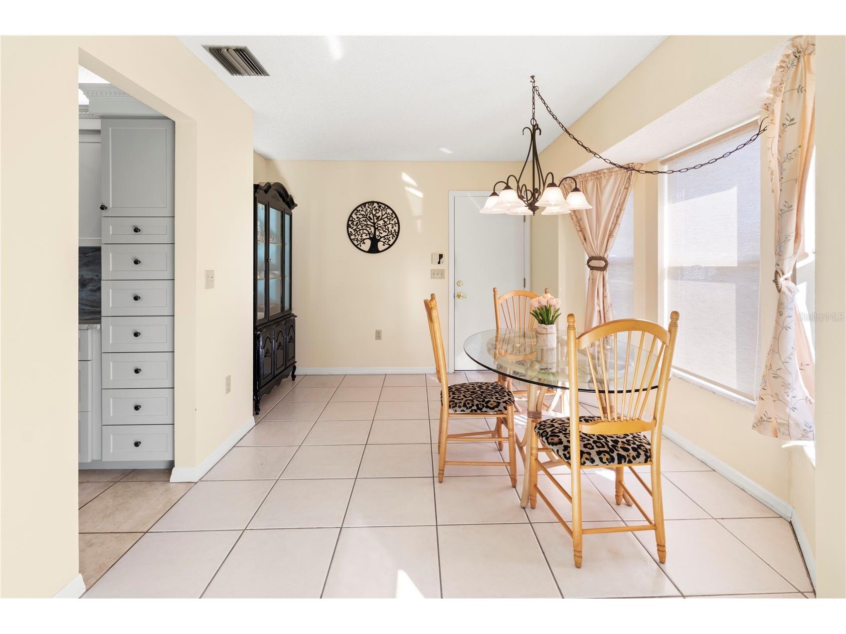 5110 86th Street Court W Bradenton FL 34210 - SMALL PRIVATE LAKE A4683090 image24