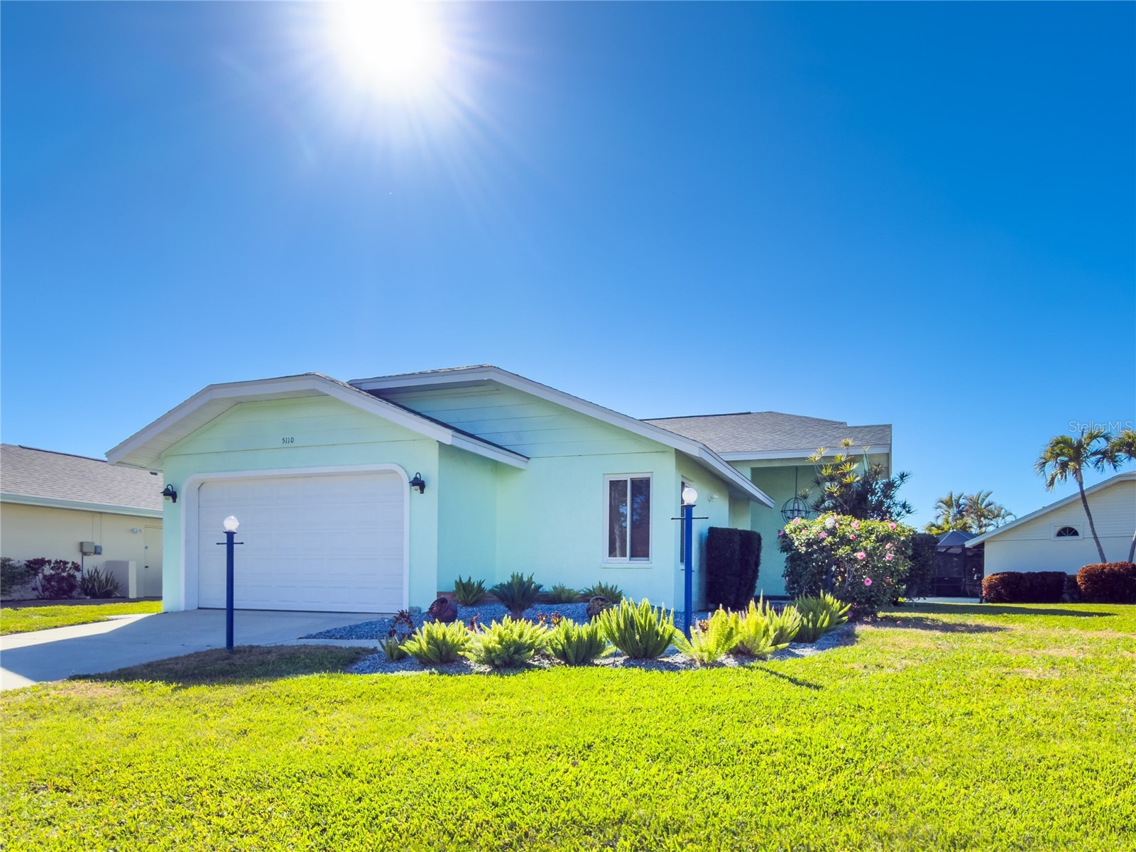 5110 86th Street Court W Bradenton FL 34210 - SMALL PRIVATE LAKE A4683090 image3