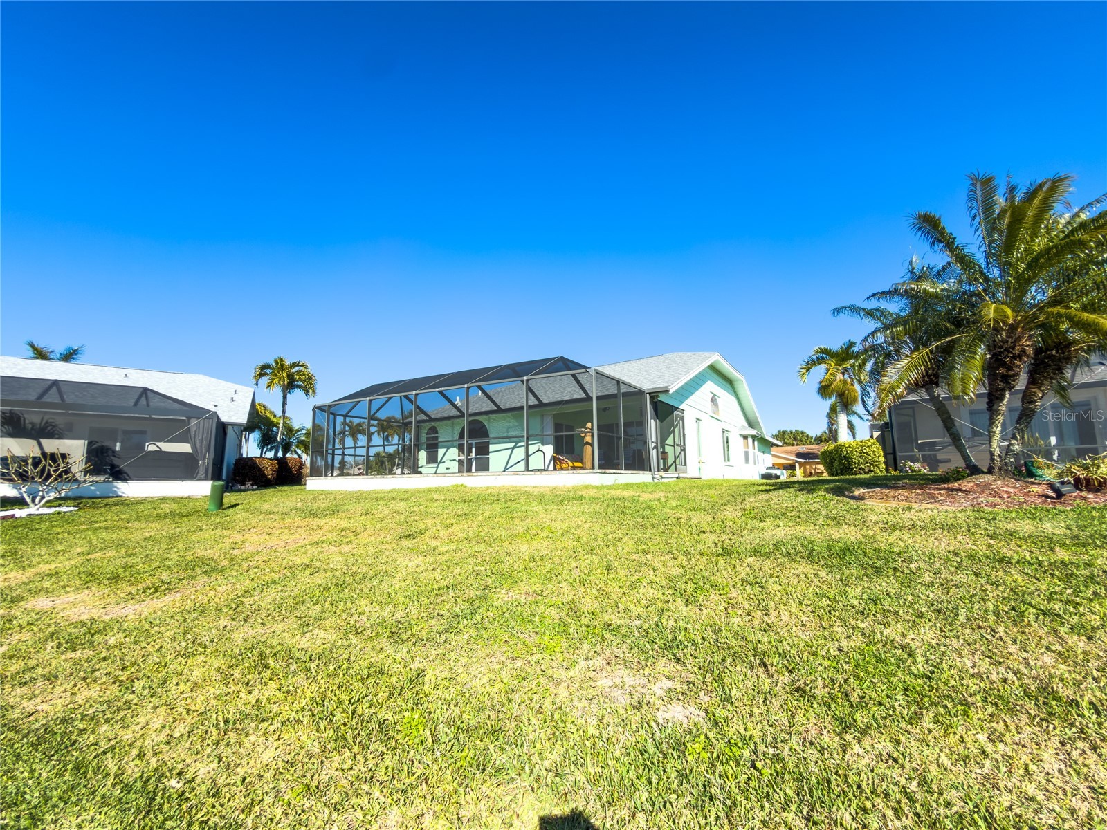 5110 86th Street Court W Bradenton FL 34210 - SMALL PRIVATE LAKE A4683090 image8