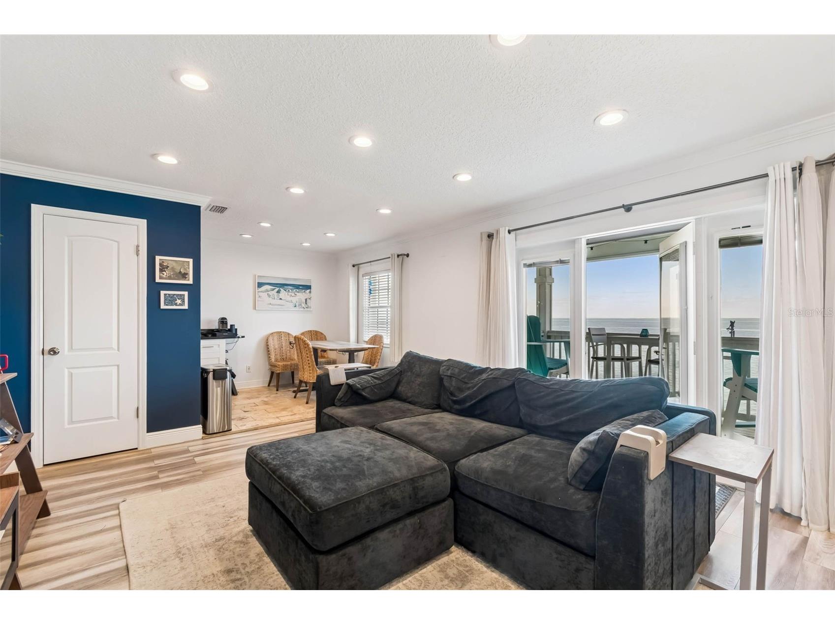 5110 Coquina Key Drive SE #C Saint Petersburg FL 33705 - TAMPA BAY TB8473440 image3