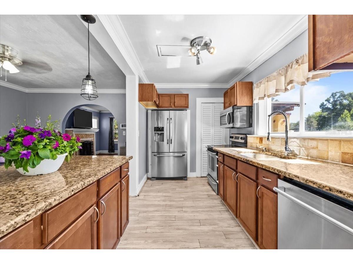 5110 Emerson Avenue S Saint Petersburg FL 33707 TB8505950 image16