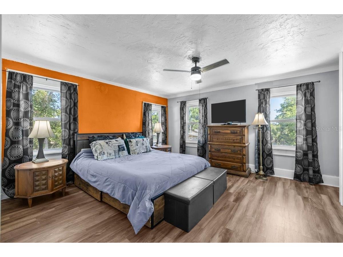 5110 Emerson Avenue S Saint Petersburg FL 33707 TB8505950 image19