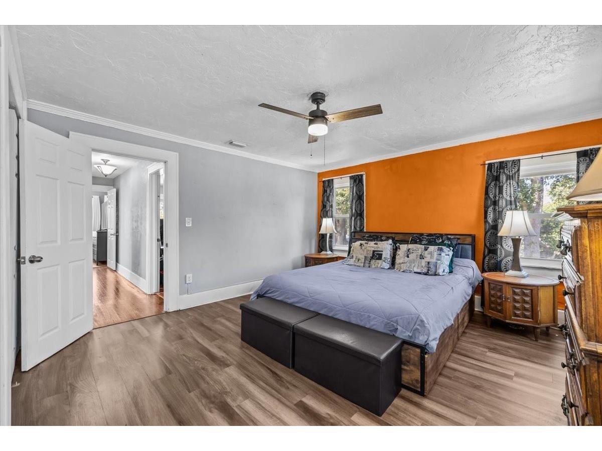 5110 Emerson Avenue S Saint Petersburg FL 33707 TB8505950 image20