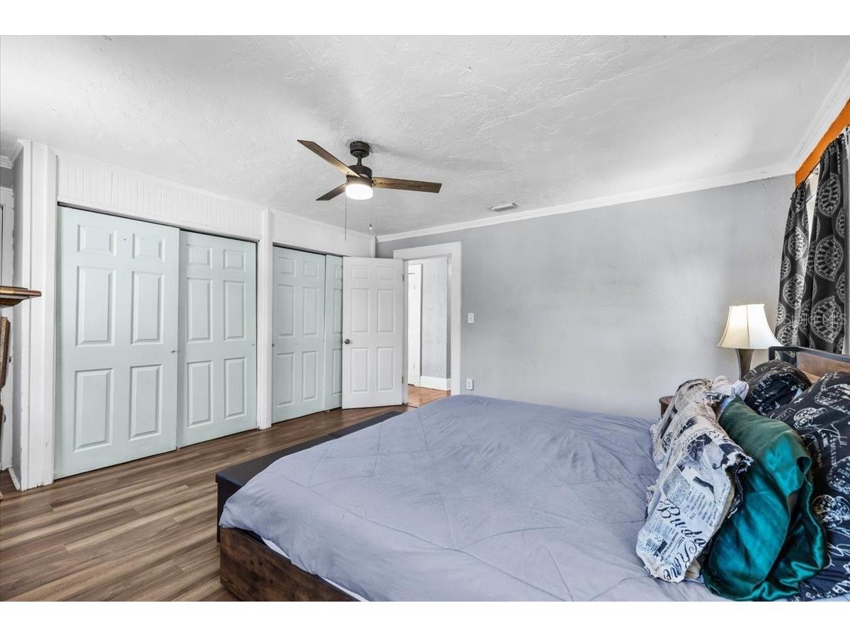 5110 Emerson Avenue S Saint Petersburg FL 33707 TB8505950 image21