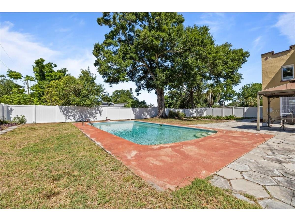 5110 Emerson Avenue S Saint Petersburg FL 33707 TB8505950 image31