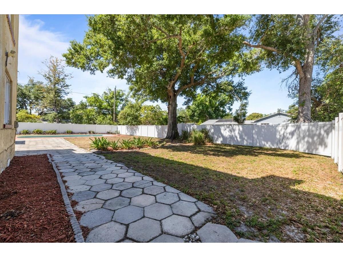 5110 Emerson Avenue S Saint Petersburg FL 33707 TB8505950 image34