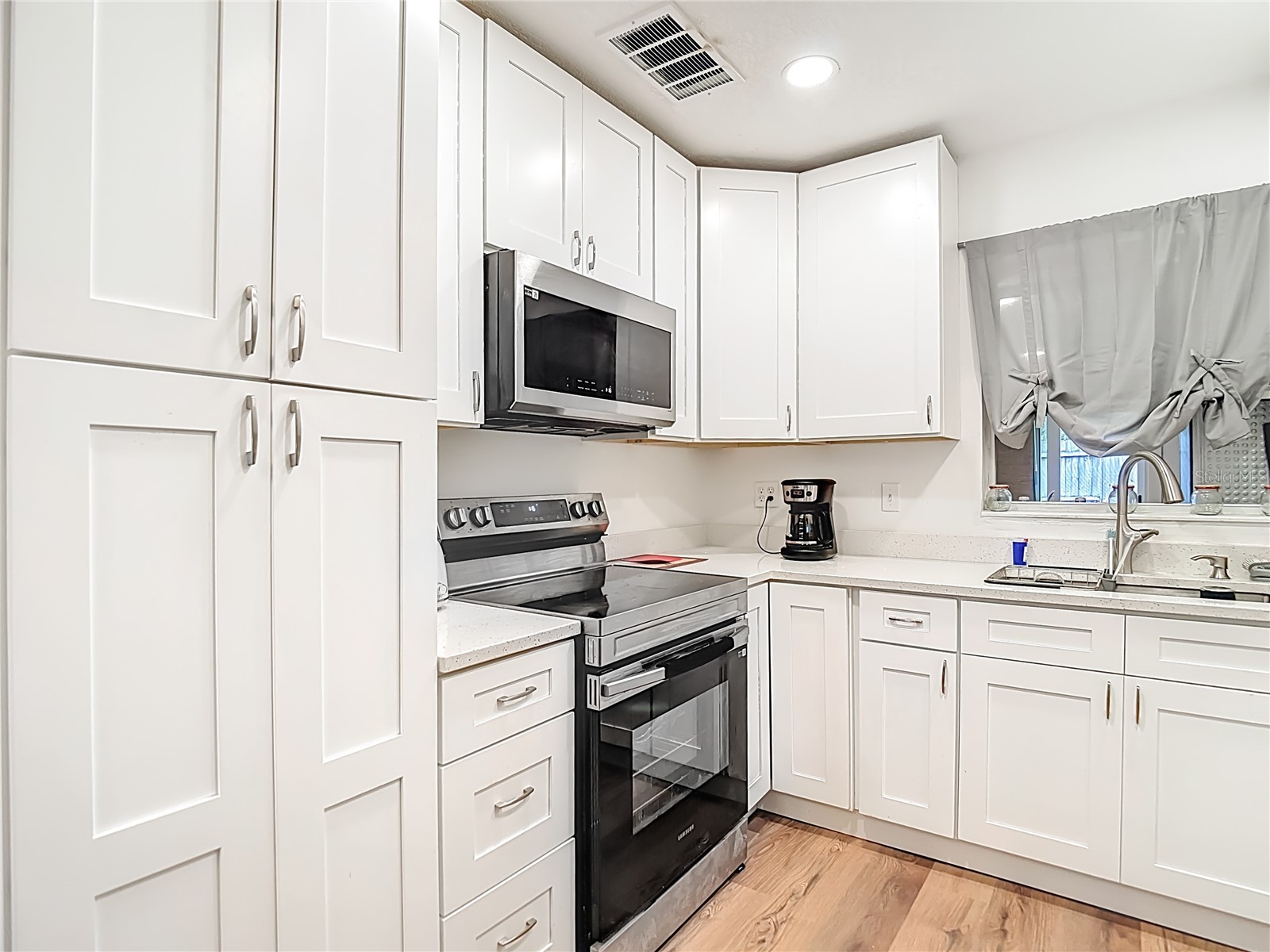 5110 Gateway Drive Tampa FL 33615 W7883771 image29