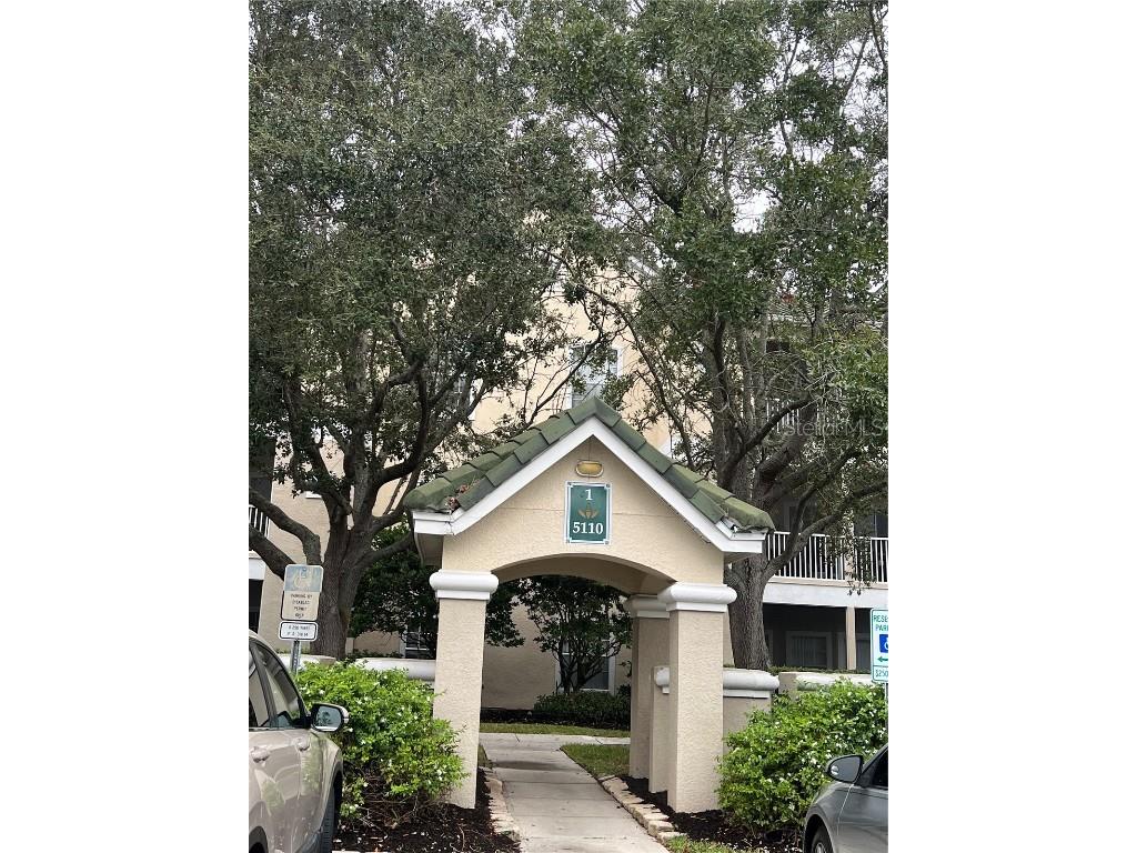 5110 Northridge Road #201 Sarasota FL 34238 A4589726 image1