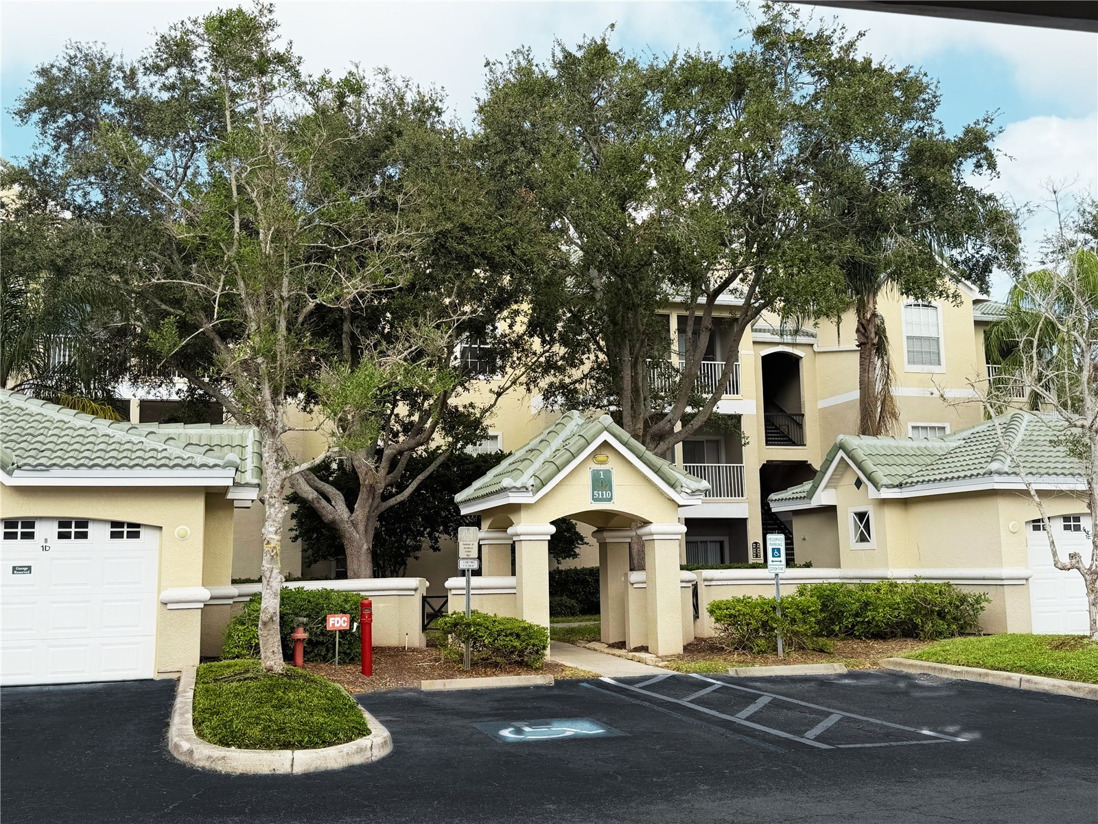 5110 Northridge Road #205 Sarasota FL 34238 A4675267 image1